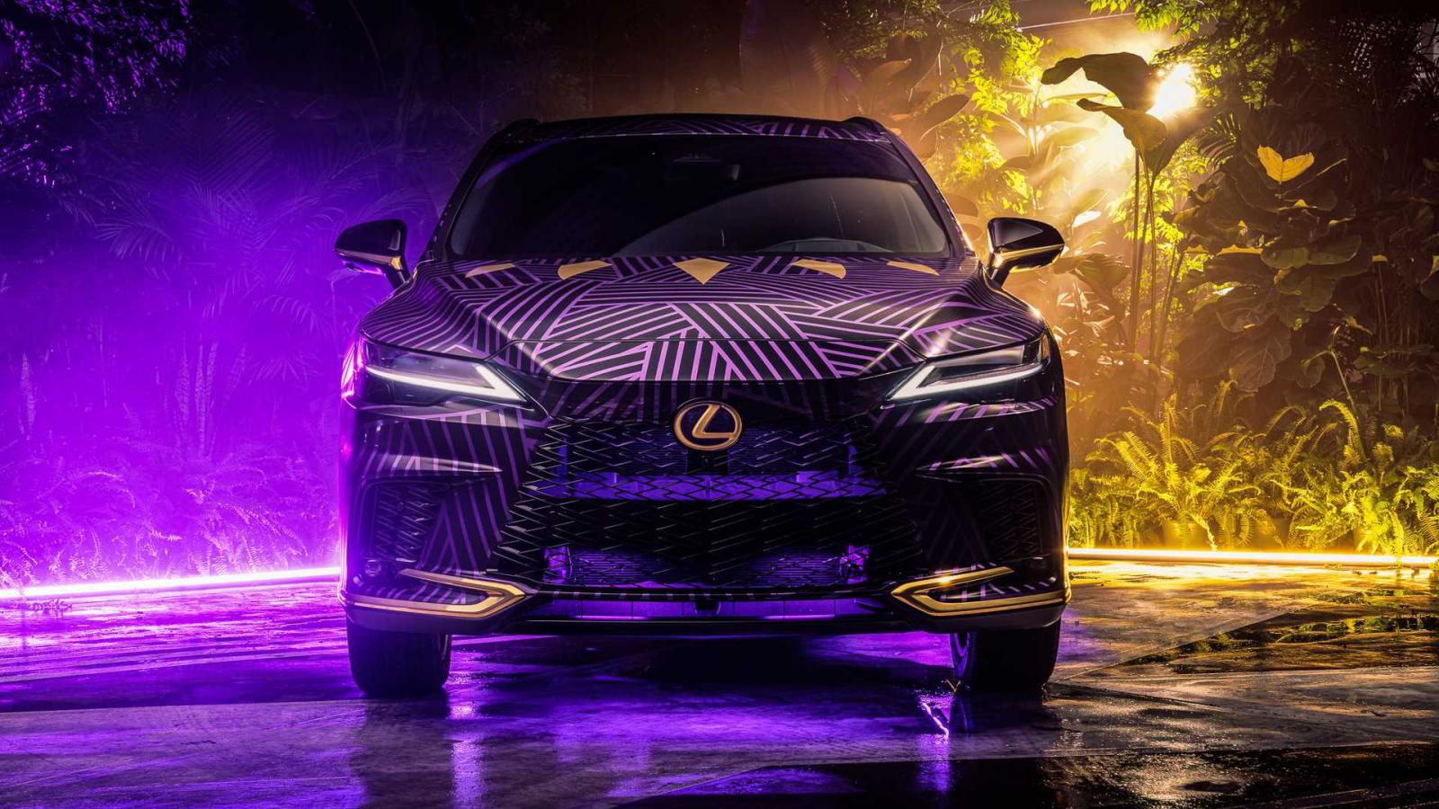 Το Lexus RX του Black Panther ήρθε από την… Adidas!